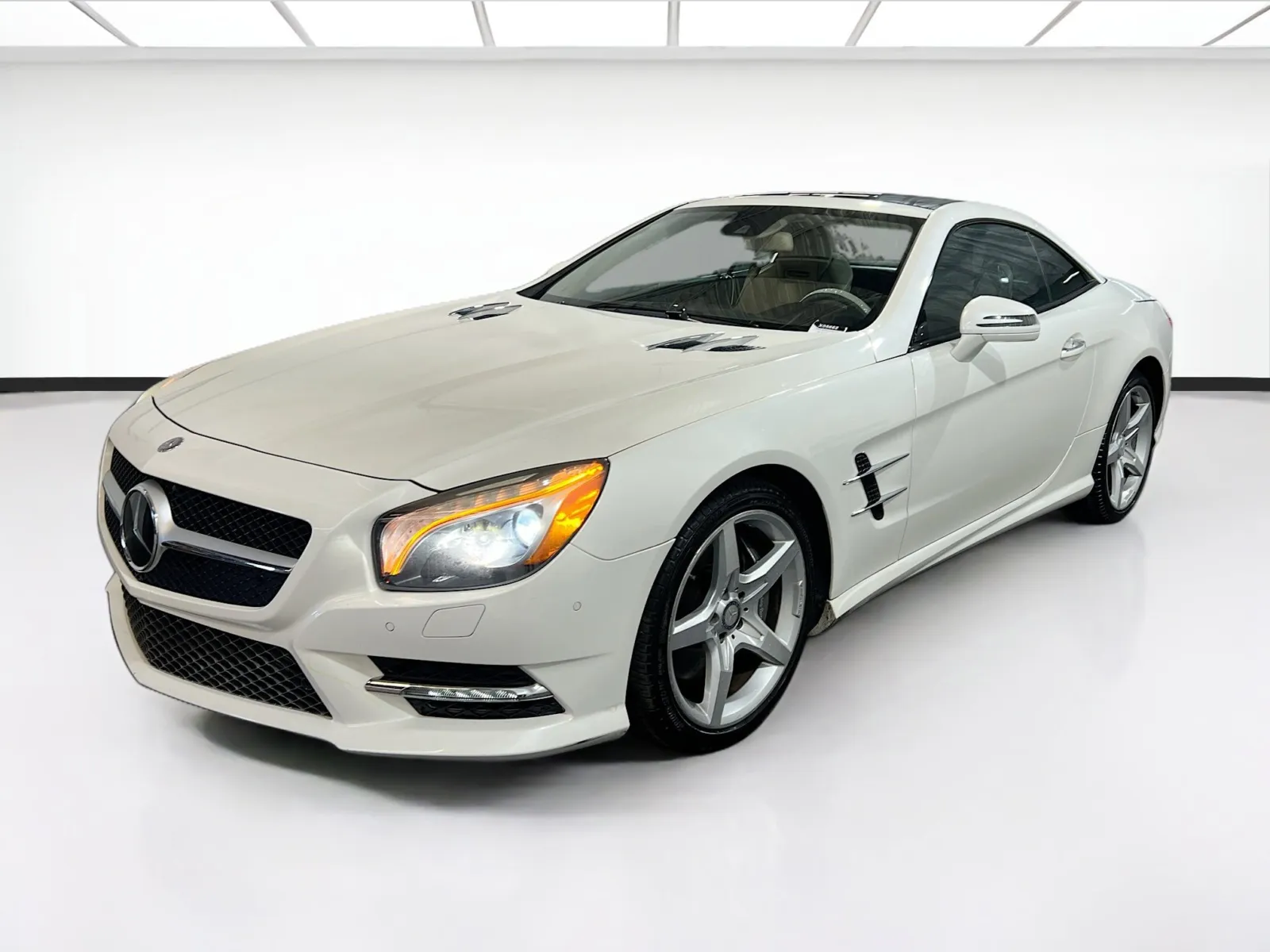 White 2014 Mercedes-Benz SL-Class SL 550 for sale in Chandler, AZ