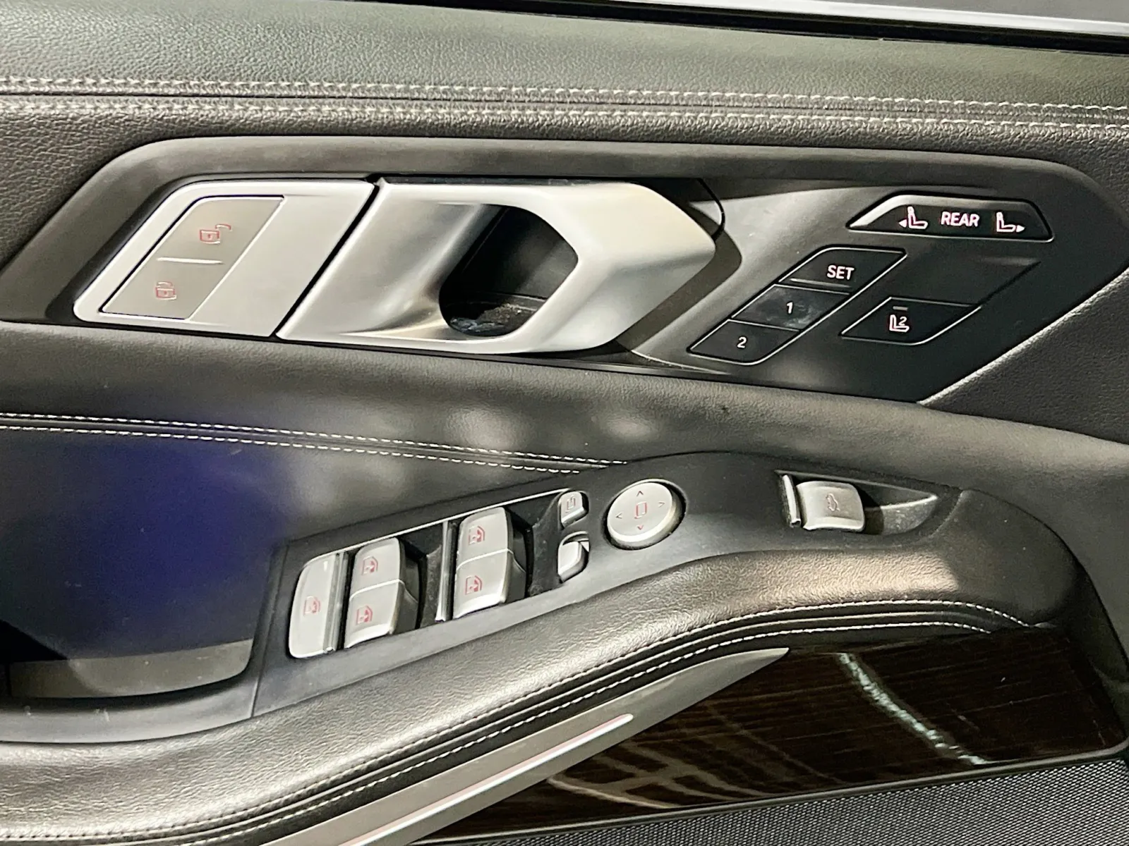2019 BMW X7 40i - Photo 14