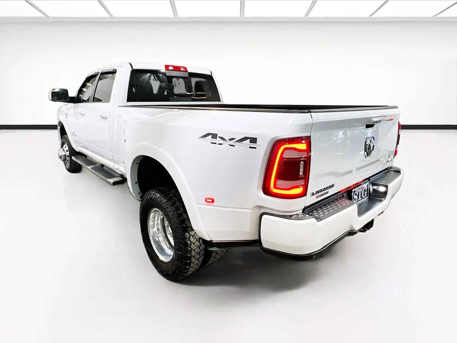2022 RAM Ram 3500 Pickup Laramie - Photo 6
