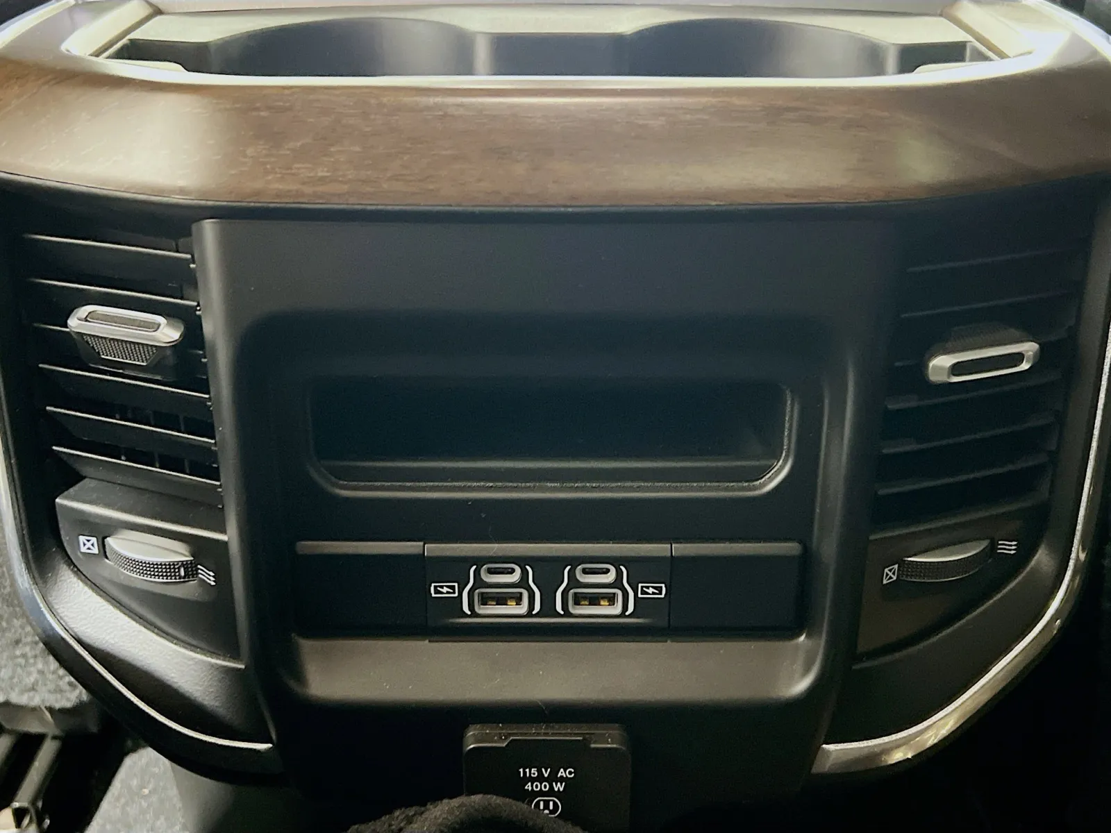2022 RAM Ram 3500 Pickup Laramie - Photo 17