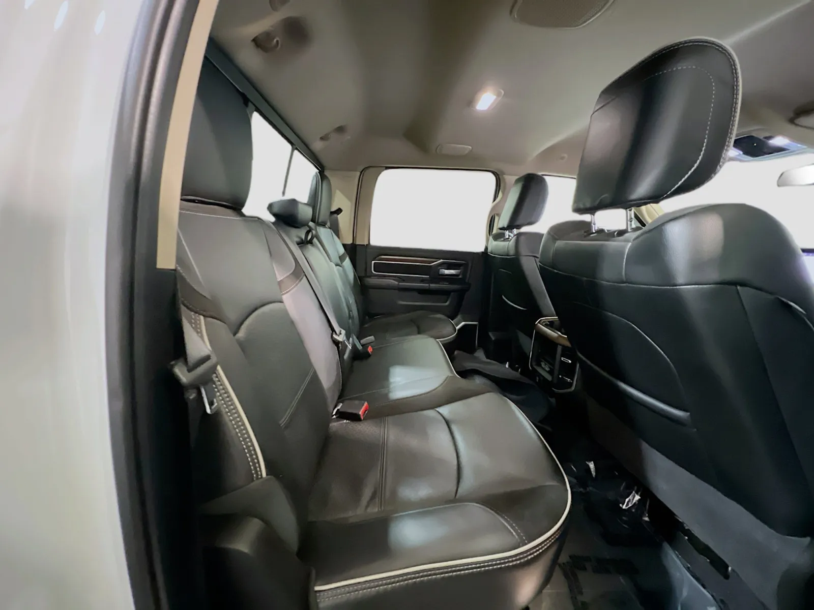 2022 RAM Ram 3500 Pickup Laramie - Photo 19