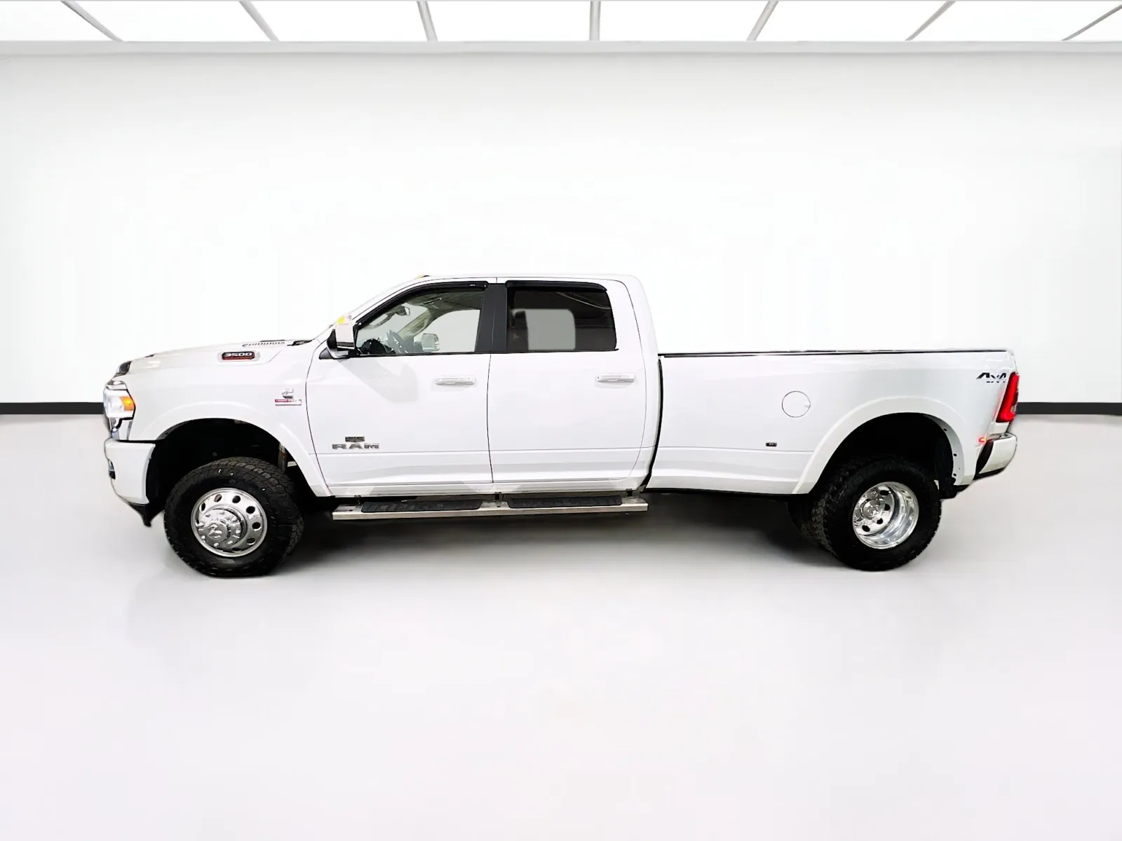 2022 RAM Ram 3500 Pickup Laramie - Photo 22
