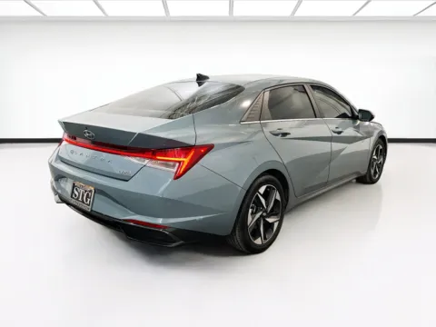 More photos of 2023 Hyundai Elantra Hybrid Limited at STG Chandler, AZ