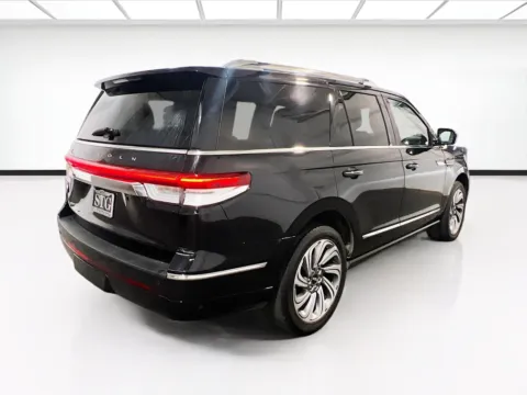 More photos of 2024 Lincoln Navigator Reserve at STG Chandler, AZ