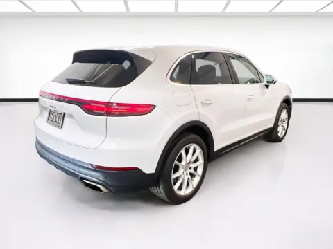 More photos of 2022 Porsche Cayenne at STG Chandler, AZ