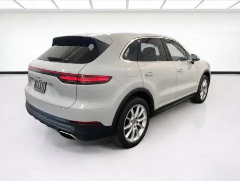 More photos of 2022 Porsche Cayenne at STG Chandler, AZ