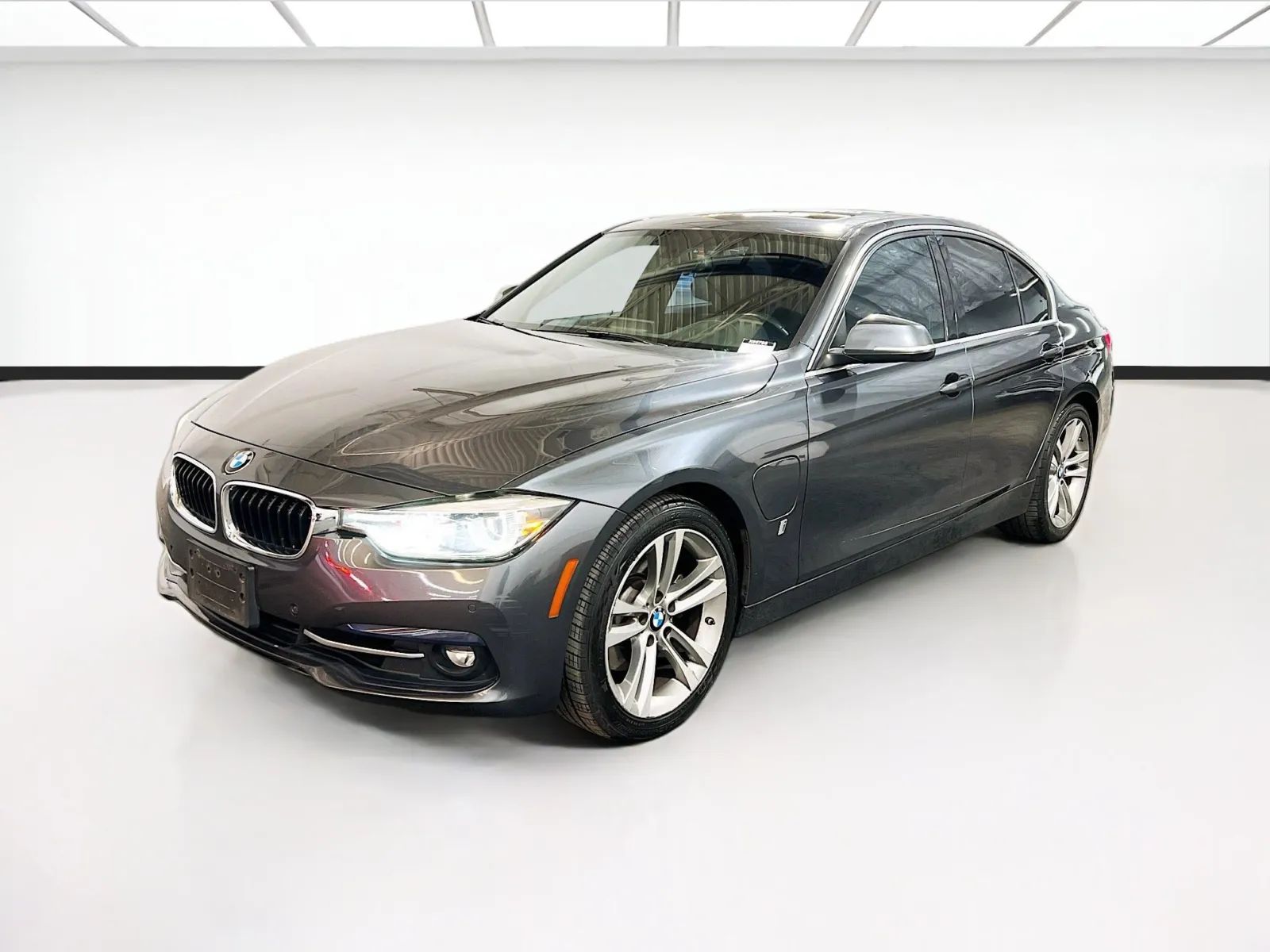 Silver 2017 BMW 3 Series 330e iPerformance for sale in Chandler, AZ