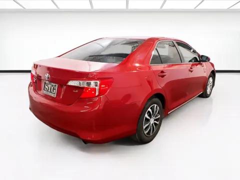More photos of 2014 Toyota Camry LE at STG Chandler, AZ