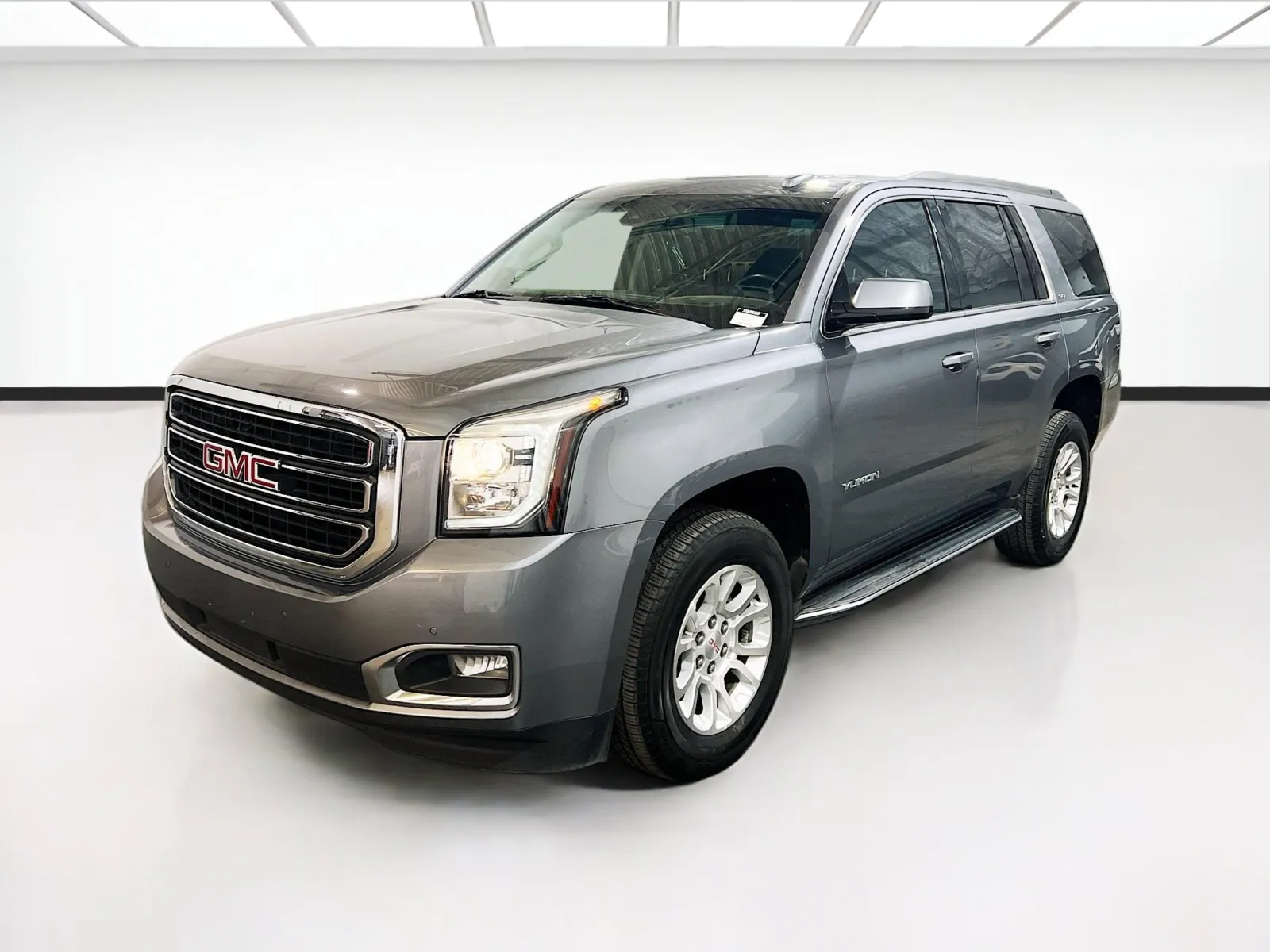 Gray 2019 GMC Yukon SLT for sale in Chandler, AZ