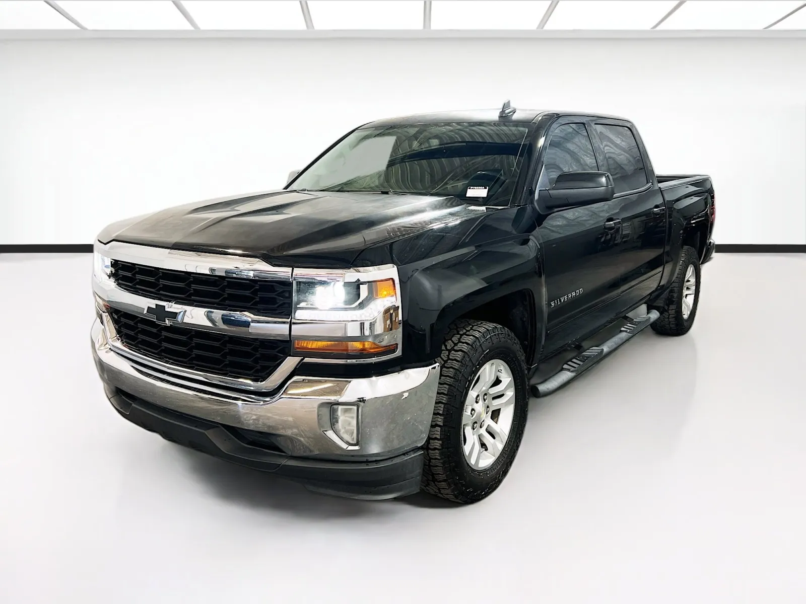 Black 2018 Chevrolet Silverado 1500 LT for sale in Chandler, AZ