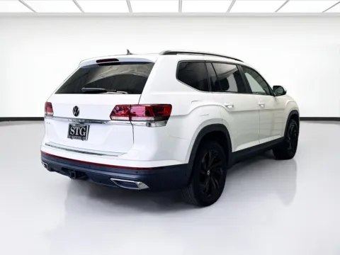 More photos of 2022 Volkswagen Atlas 3.6L V6 SE w/Technology at STG Chandler, AZ