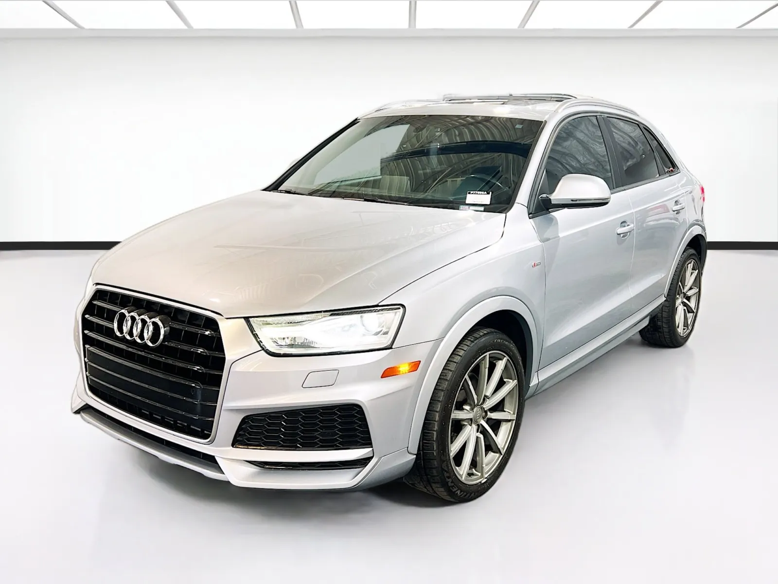 Silver 2018 Audi Q3 Premium for sale in Chandler, AZ