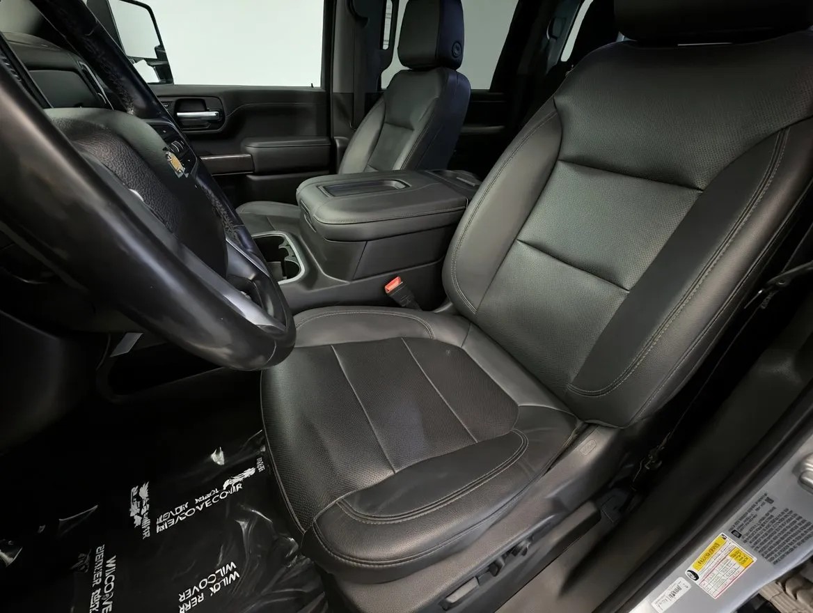 2022 Chevrolet Silverado 2500HD LTZ - Photo 11