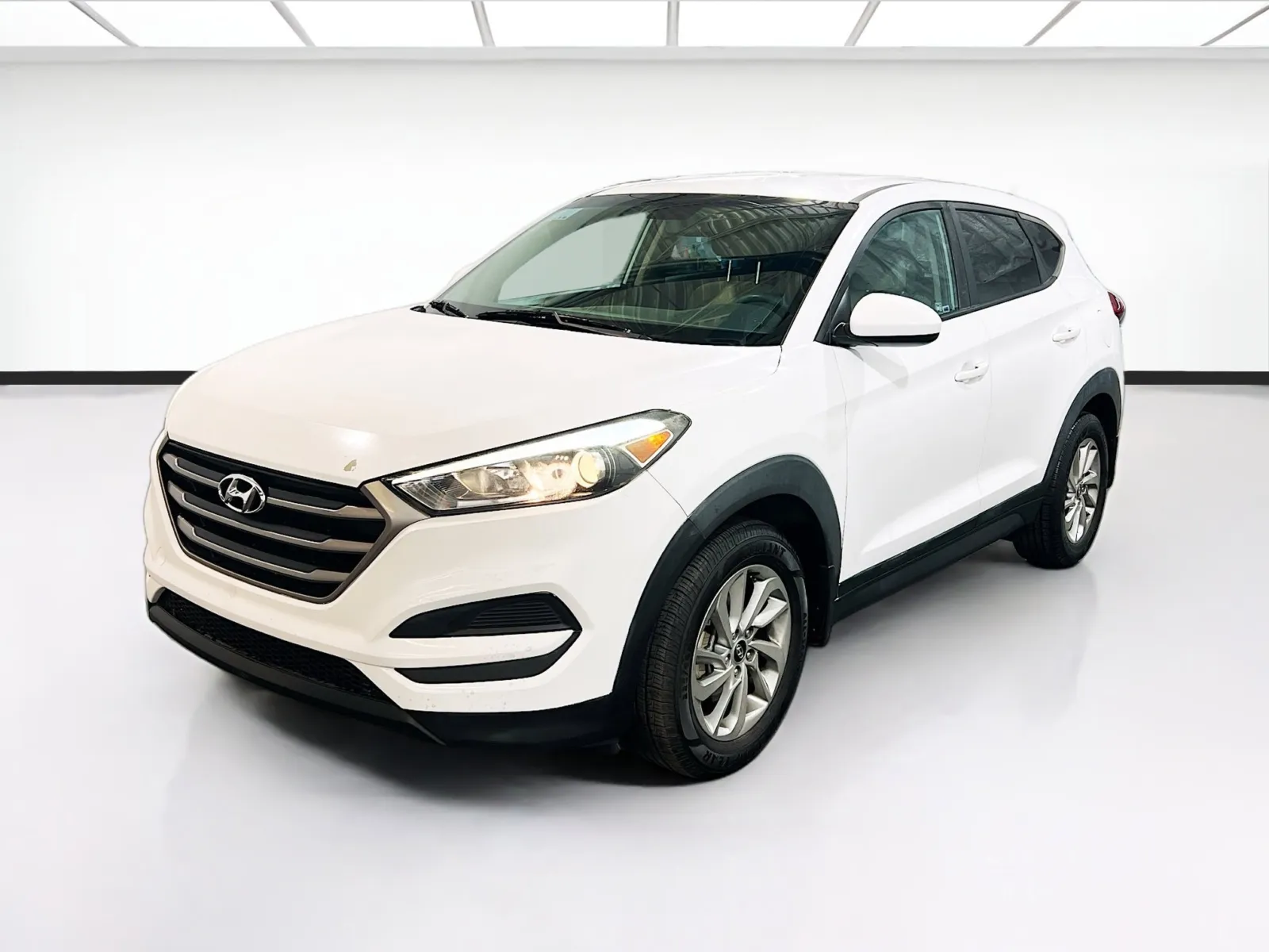 White 2016 Hyundai Tucson SE for sale in Chandler, AZ