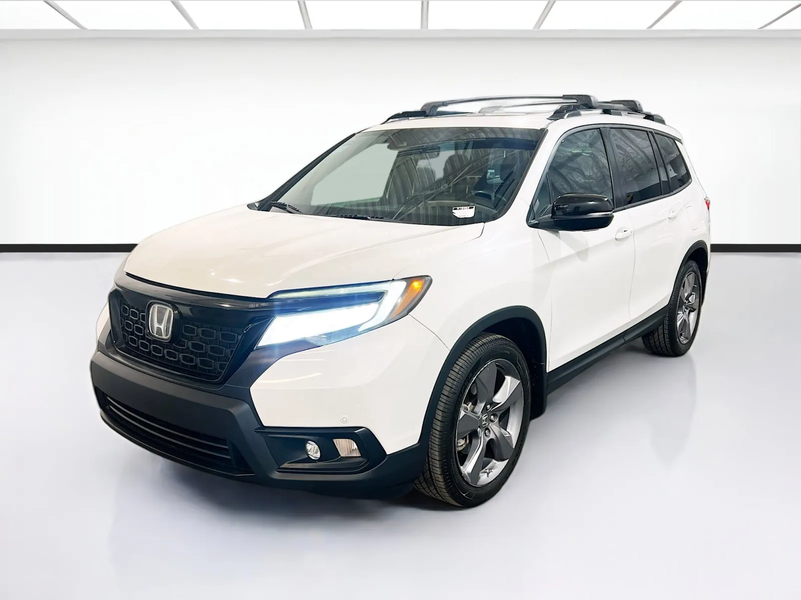 White 2020 Honda Passport Touring for sale in Chandler, AZ