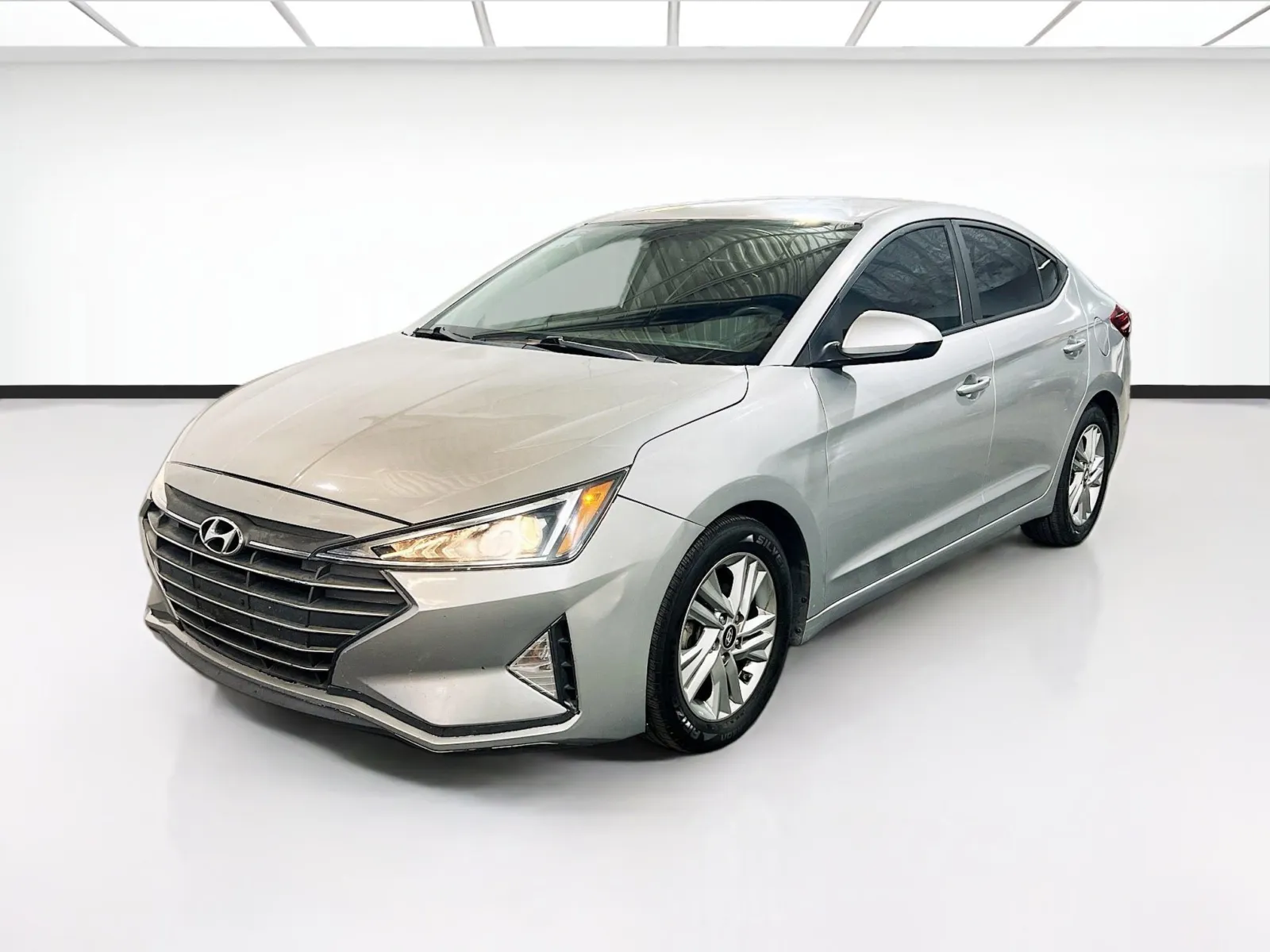 Silver 2020 Hyundai Elantra SEL for sale in Chandler, AZ