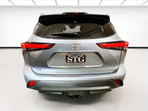 More photos of 2022 Toyota Highlander XLE at STG Chandler, AZ