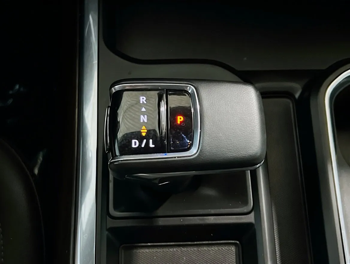 2024 GMC Sierra 1500 SLT - Photo 12