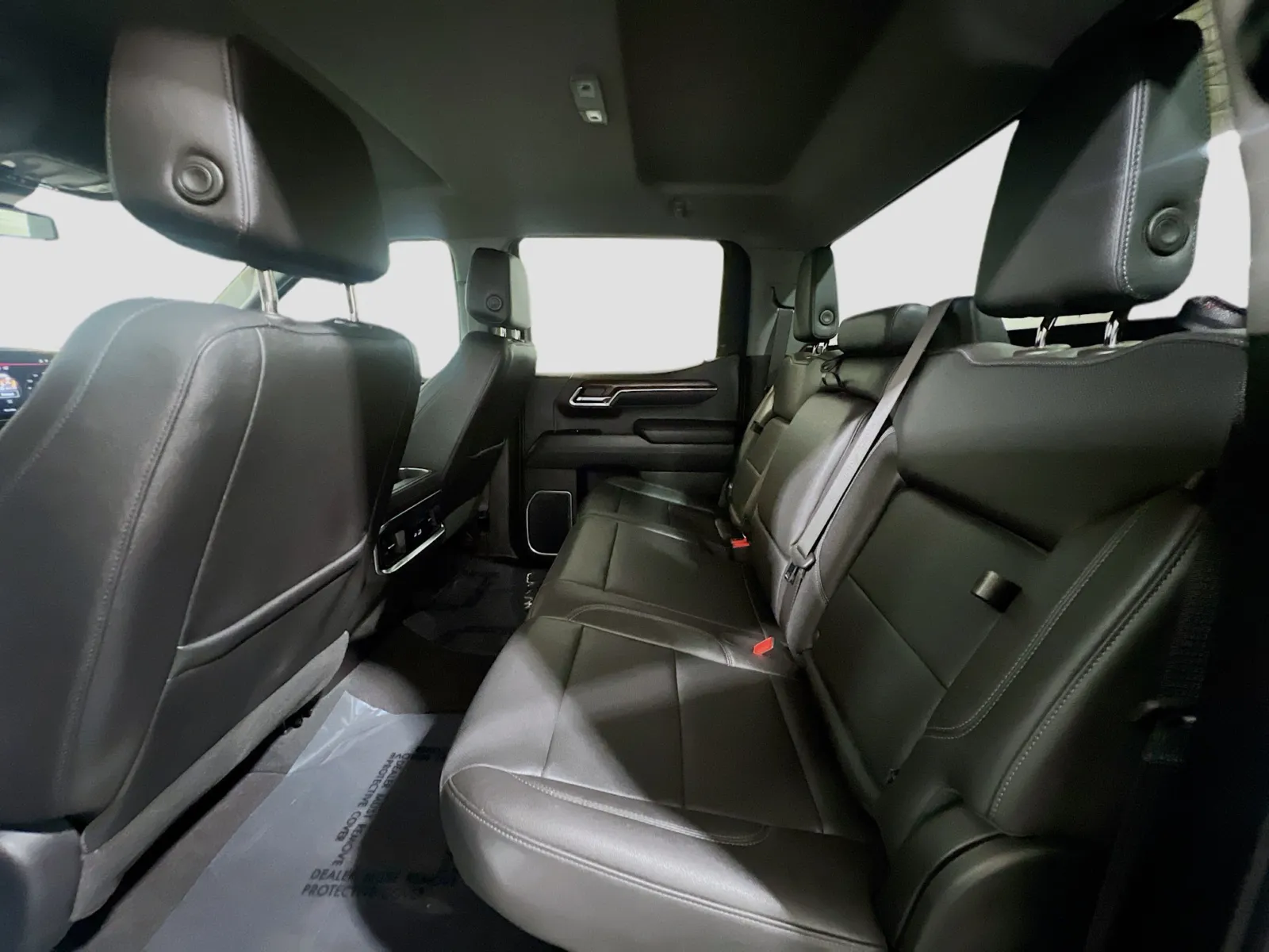 2024 GMC Sierra 1500 SLT - Photo 17