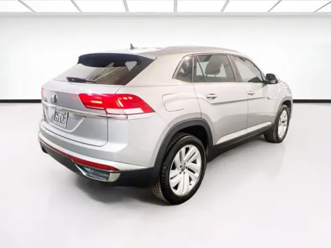 More photos of 2021 Volkswagen Atlas Cross Sport 2.0T SE w/Technology at STG Chandler, AZ