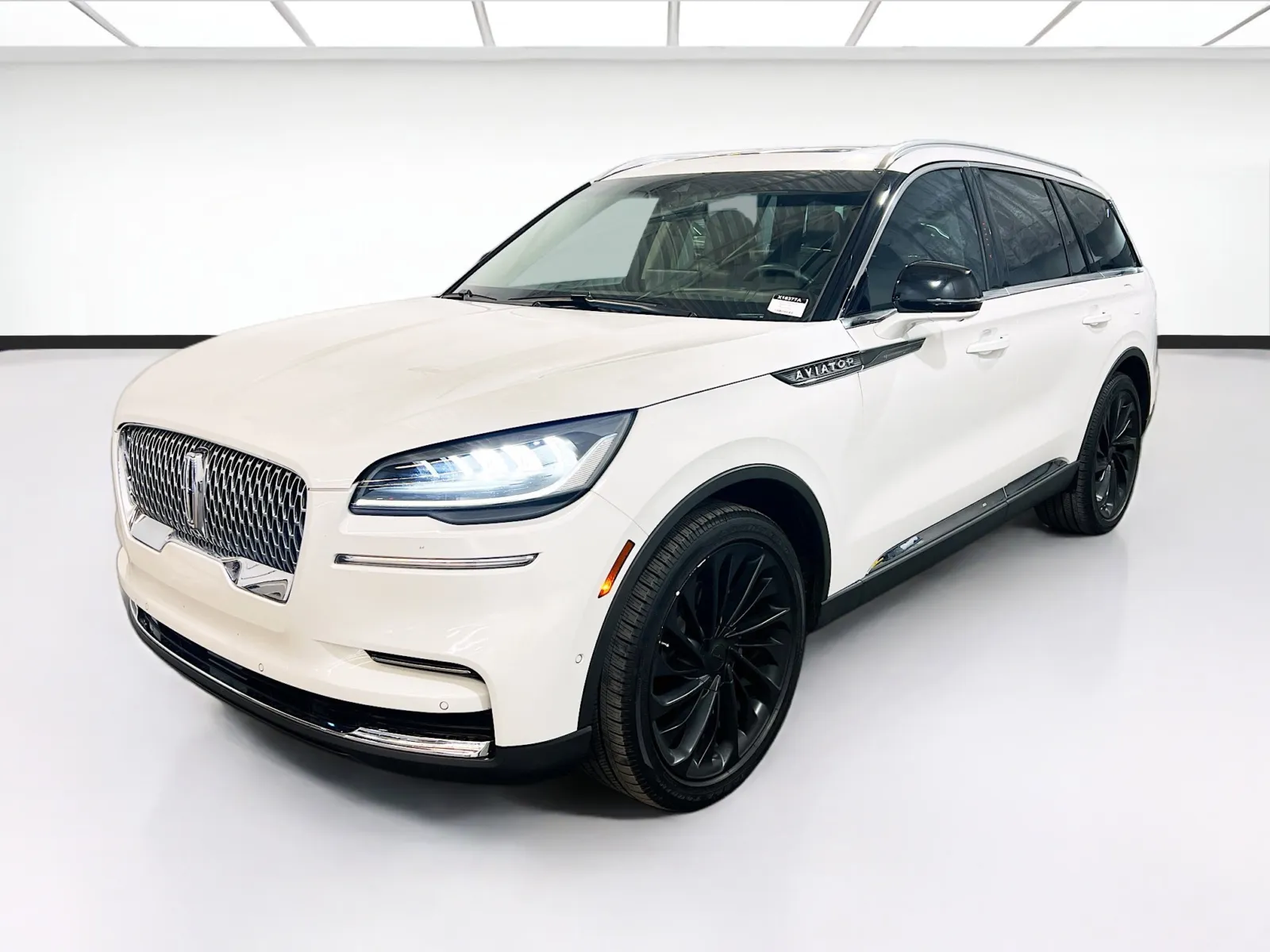 Gray 2023 Lincoln Aviator Reserve for sale in Chandler, AZ