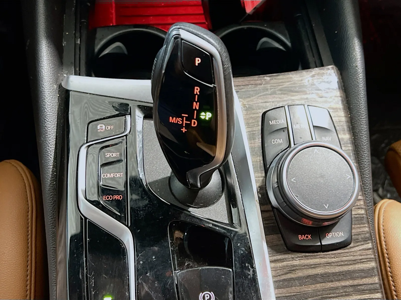 2022 BMW 5 Series 530i - Photo 13