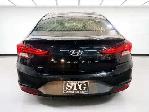 More photos of 2020 Hyundai Elantra SE at STG Chandler, AZ