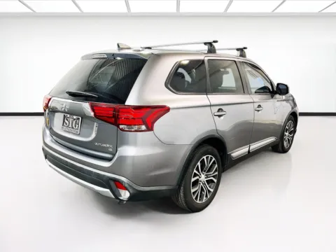 More photos of 2017 Mitsubishi Outlander SE at STG Chandler, AZ