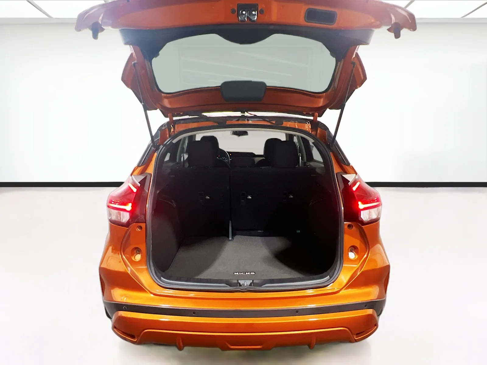 2023 Nissan Kicks SV - Photo 17