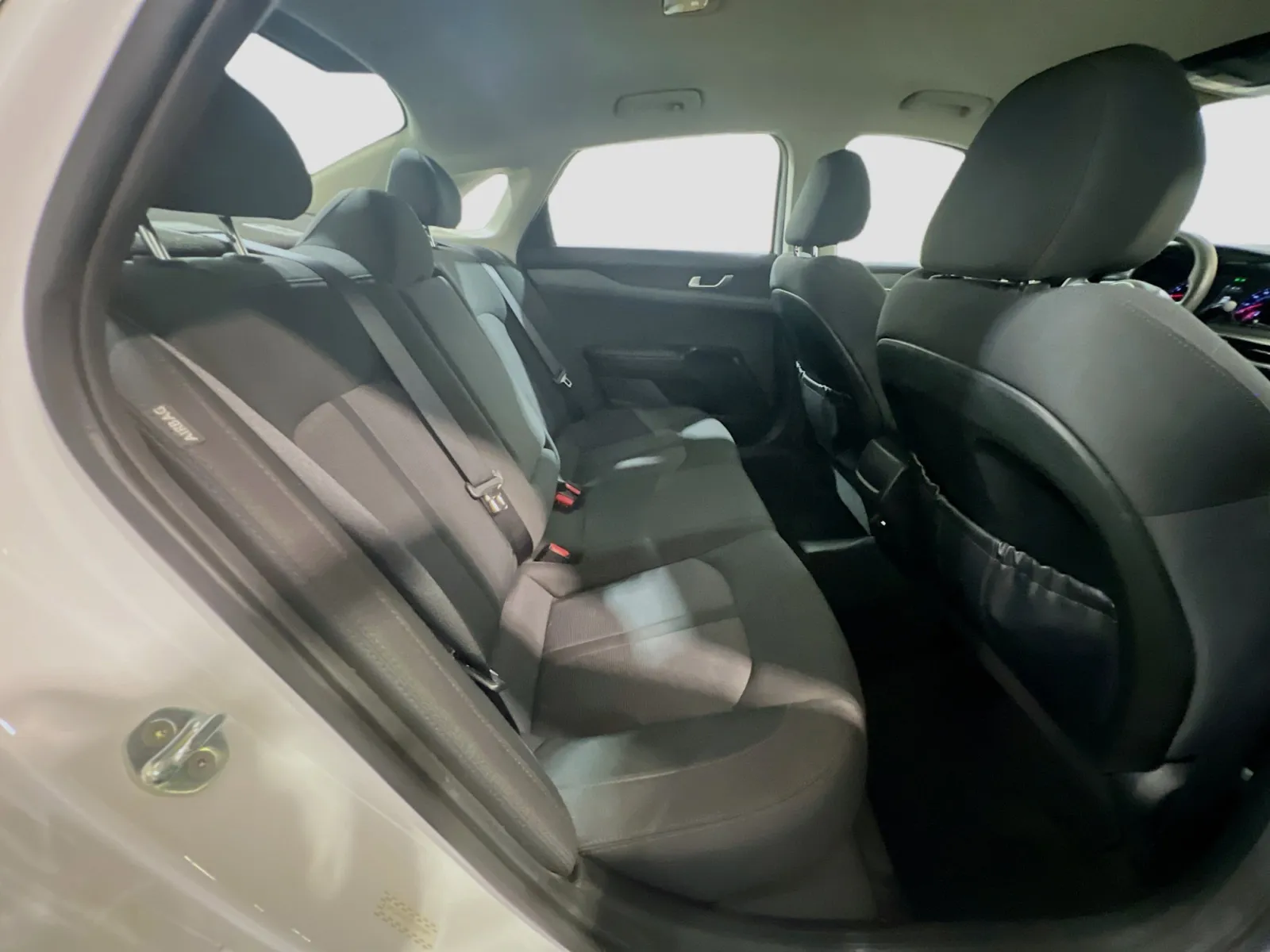 2023 Kia K5 LXS - Photo 18