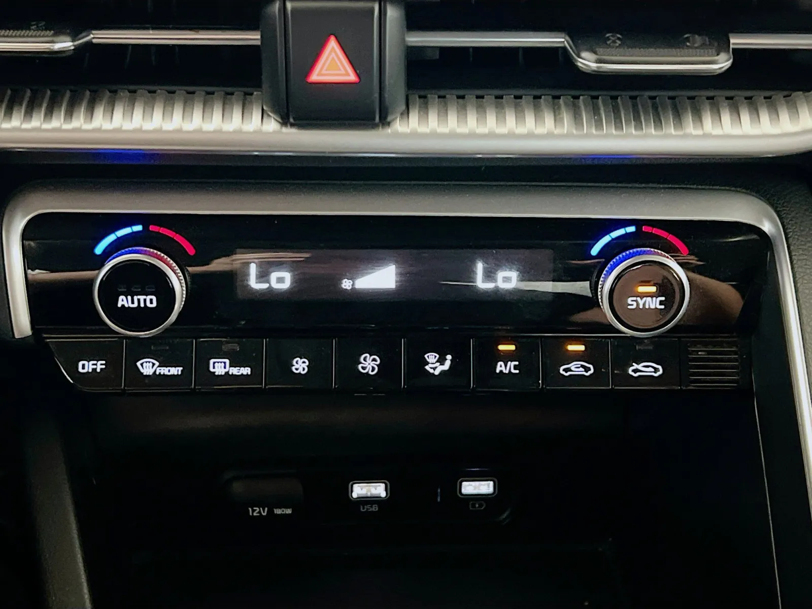 2023 Kia K5 LXS - Photo 11