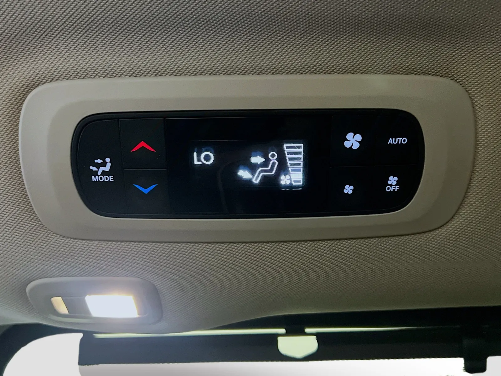 2021 Chrysler Pacifica Limited - Photo 19