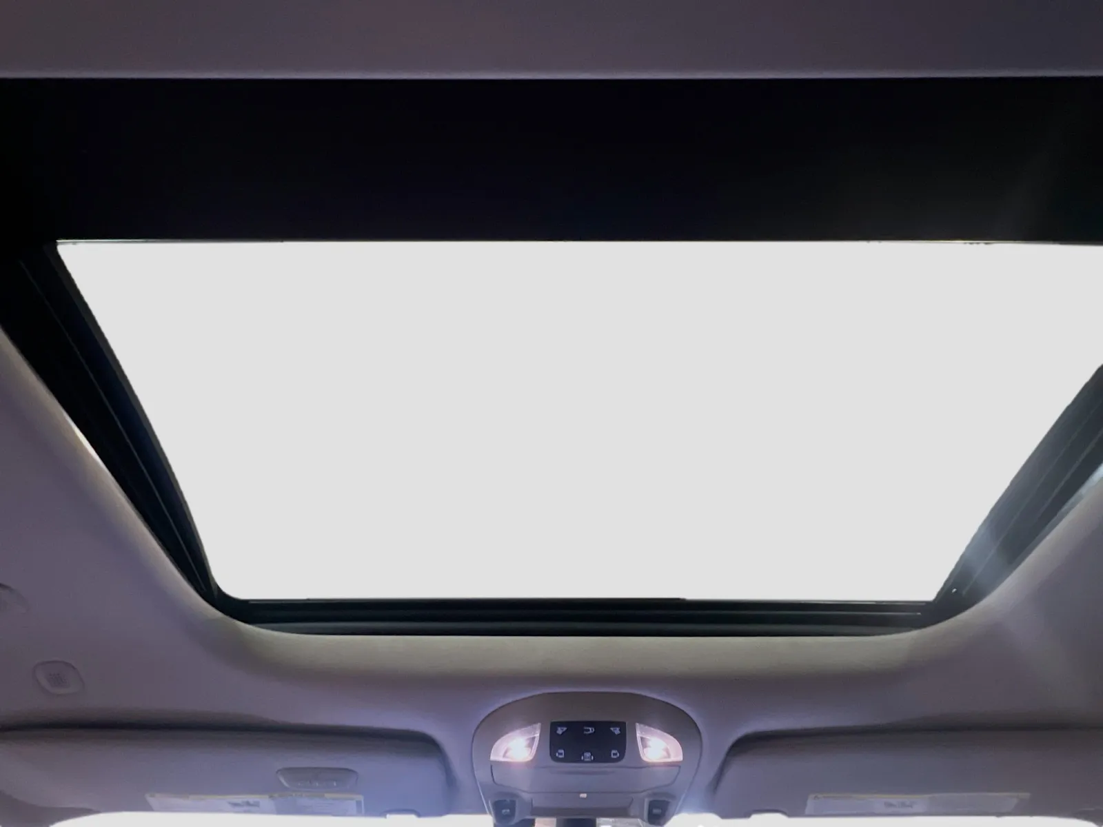 2021 Chrysler Pacifica Limited - Photo 16