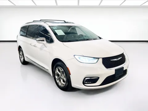 Another view of 2021 Chrysler Pacifica Limited for sale in Chandler, AZ at STG Chandler