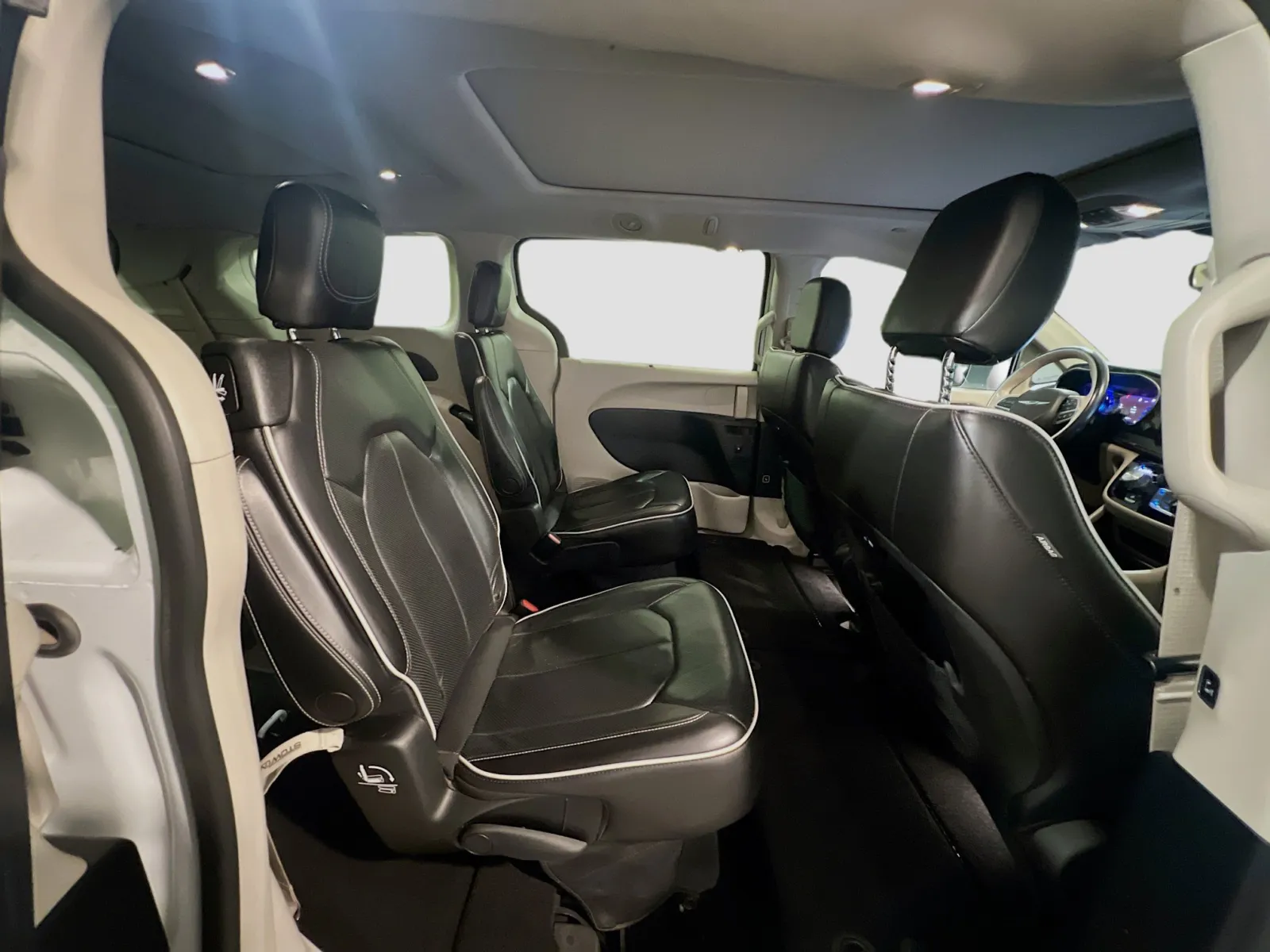 2021 Chrysler Pacifica Limited - Photo 21