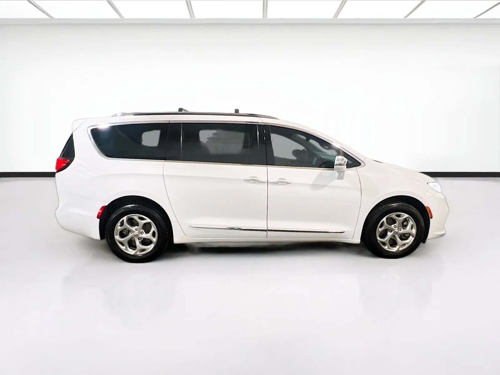 2021 Chrysler Pacifica Limited - Photo 25