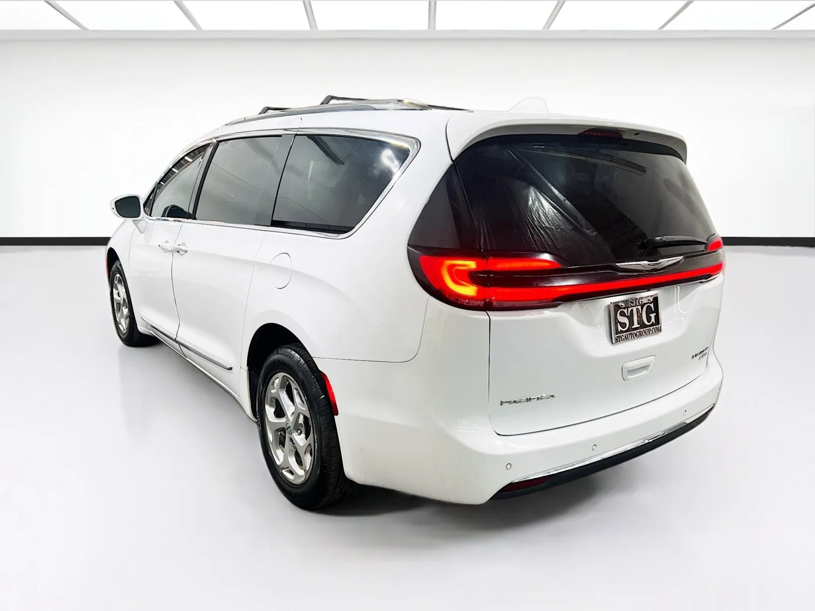 2021 Chrysler Pacifica Limited - Photo 6