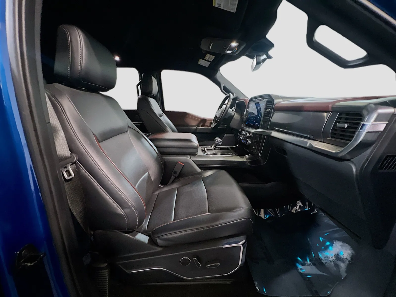 2022 Ford F-150 Lariat - Photo 22