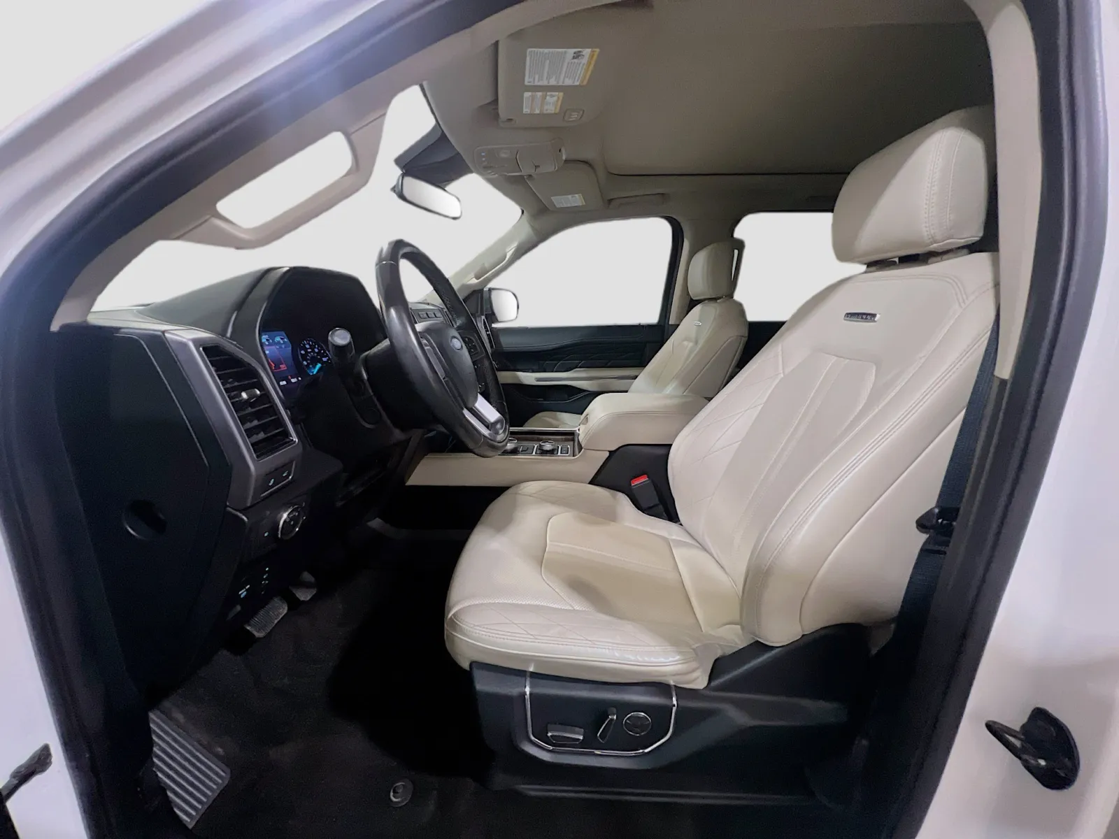 2020 Ford Expedition Platinum - Photo 16
