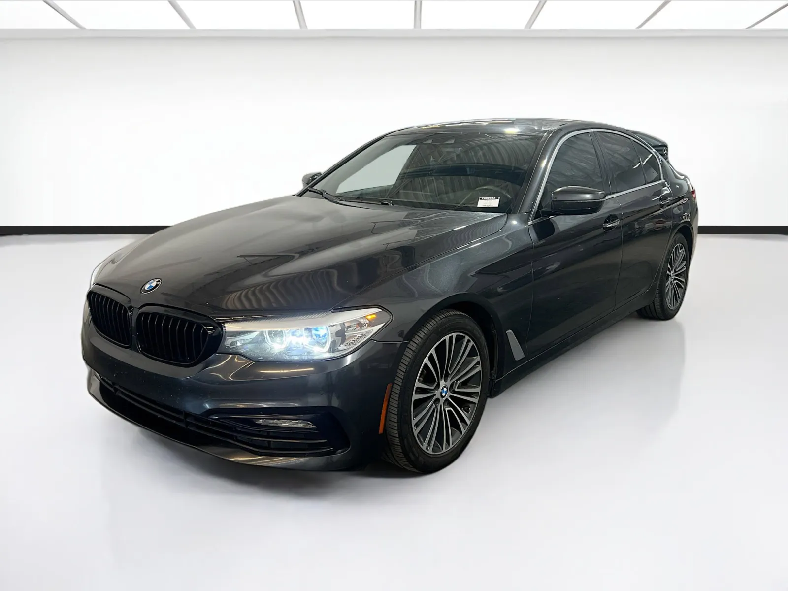 White 2018 BMW 5 Series 530i for sale in Chandler, AZ