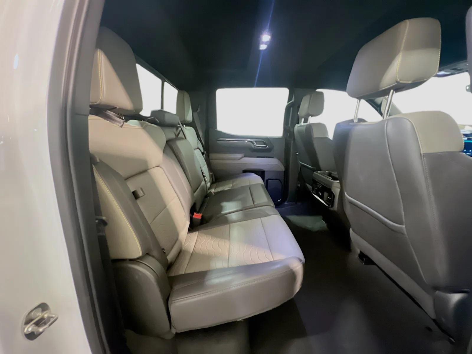 2024 Chevrolet Silverado 1500 ZR2 - Photo 19