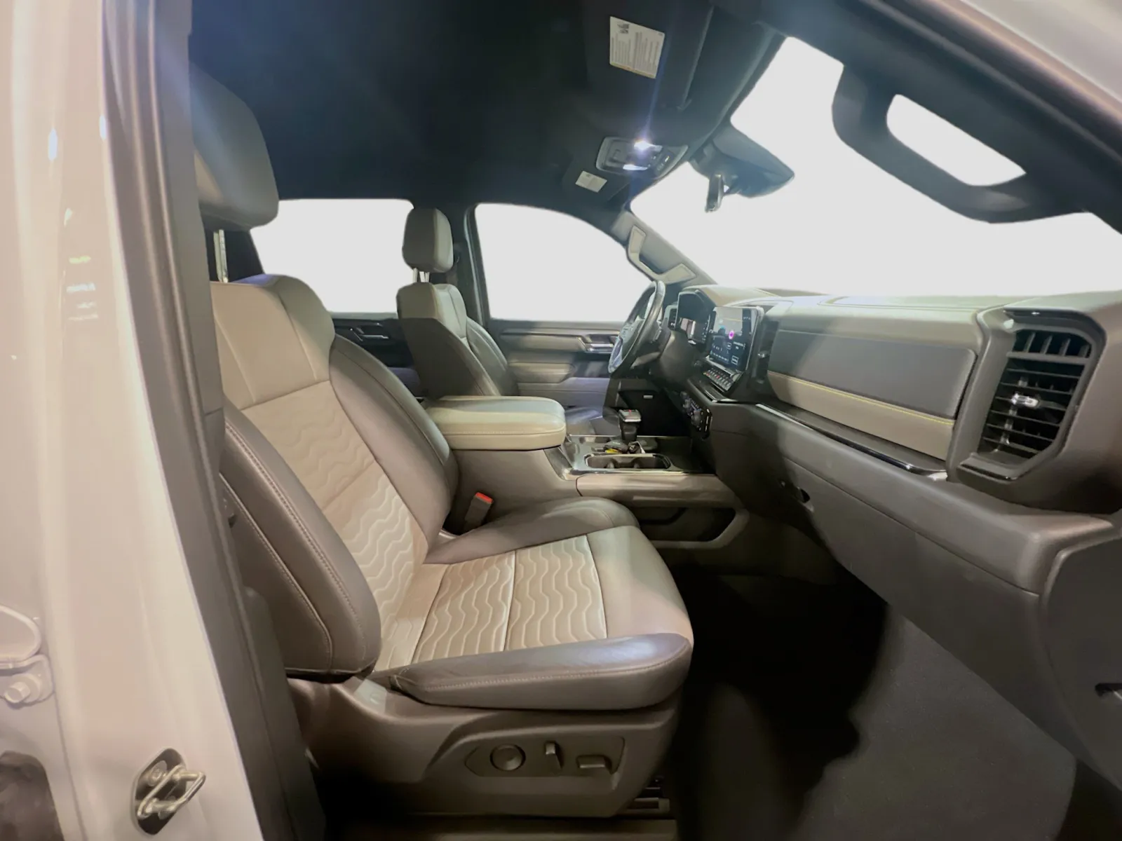2024 Chevrolet Silverado 1500 ZR2 - Photo 20