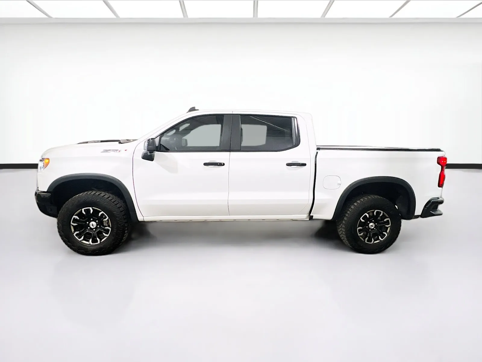 2024 Chevrolet Silverado 1500 ZR2 - Photo 22