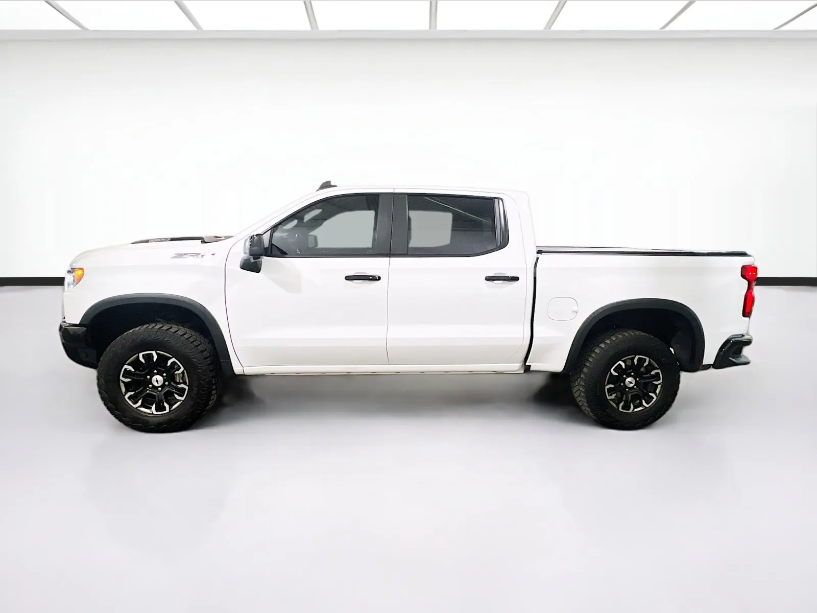 2024 Chevrolet Silverado 1500 ZR2 - Photo 22