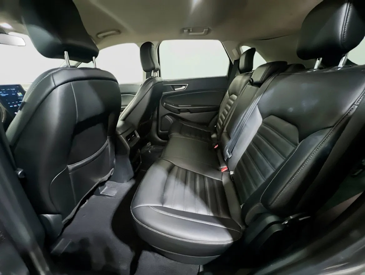 2022 Ford Edge SEL - Photo 16
