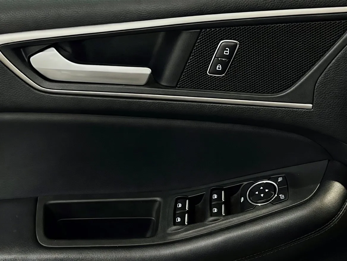 2022 Ford Edge SEL - Photo 13