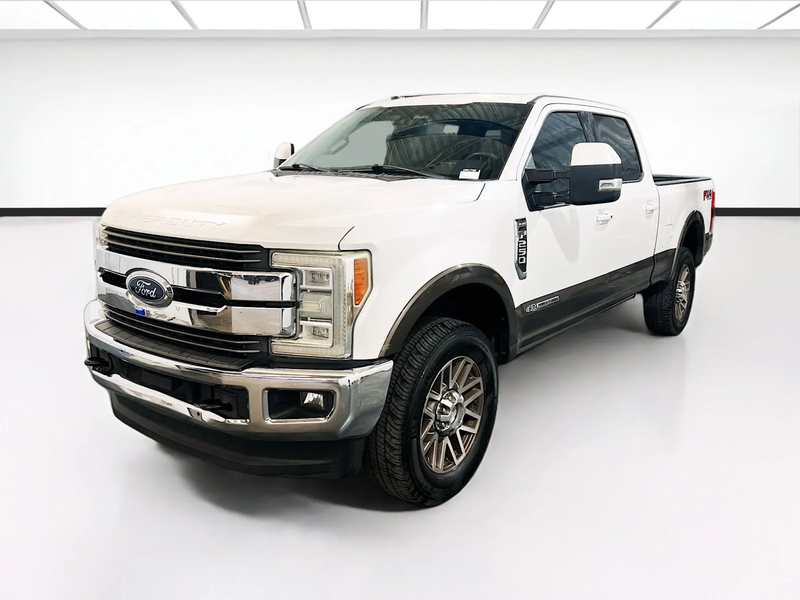 White 2017 Ford Super Duty F-250 SRW King Ranch FX4 W/ULTIMATE PACKAGE for sale in Chandler, AZ