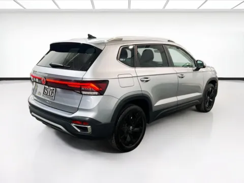 More photos of 2025 Volkswagen Taos SE at STG Chandler, AZ