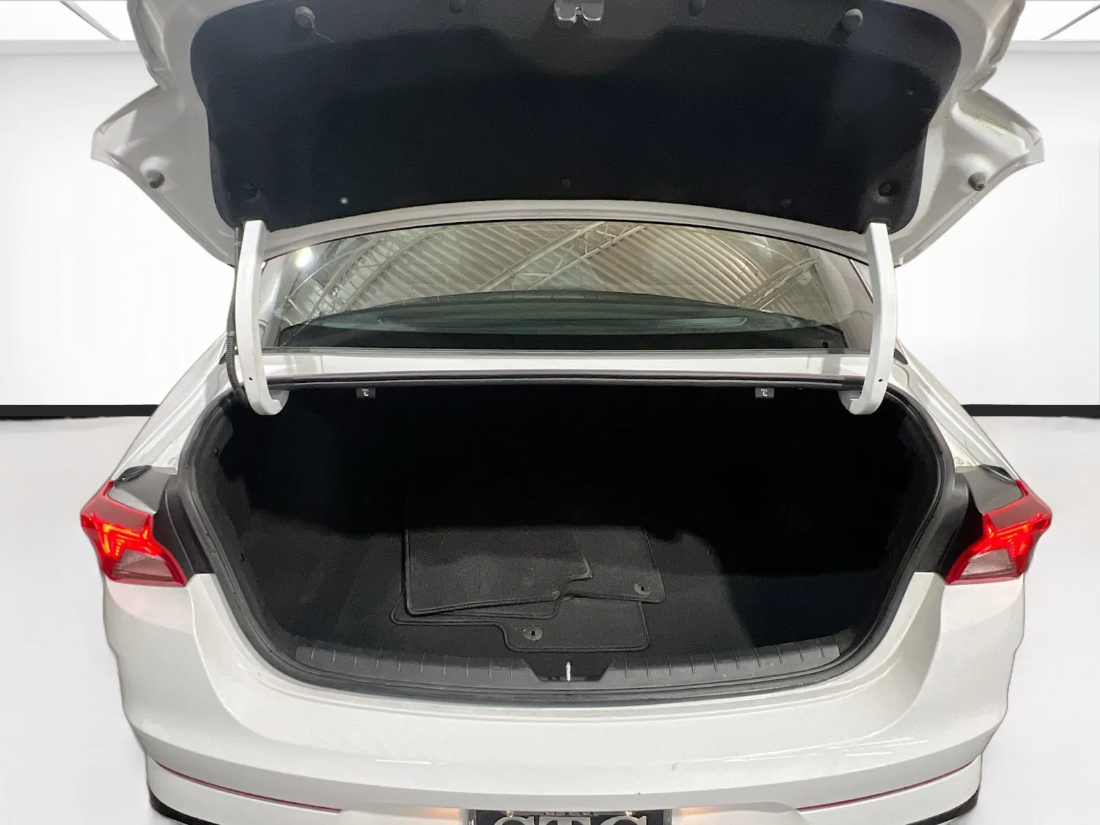 2024 Kia K5 GT-Line - Photo 18