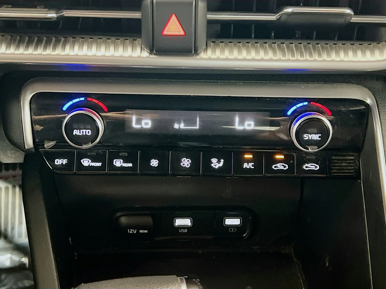 2024 Kia K5 GT-Line - Photo 12